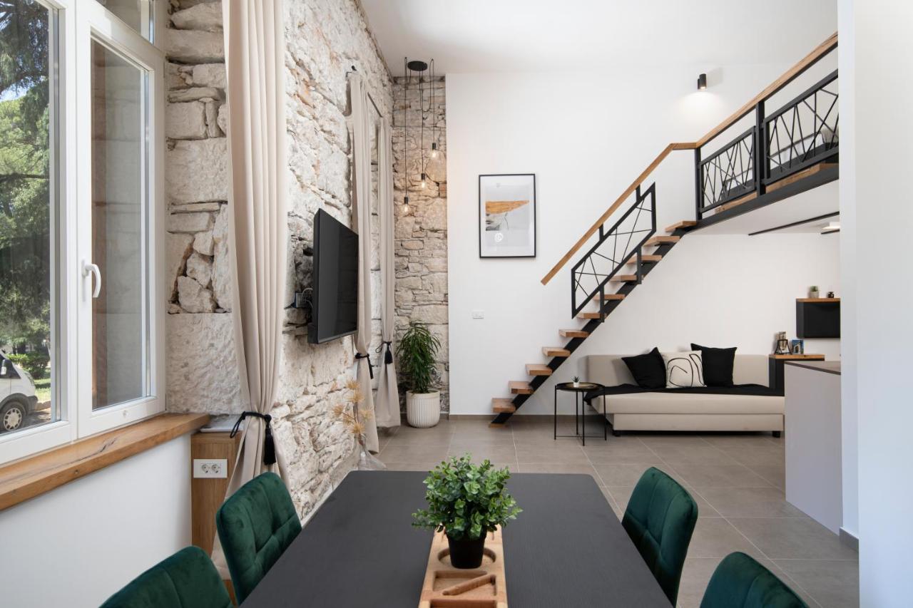 K- Apartments Пула Экстерьер фото